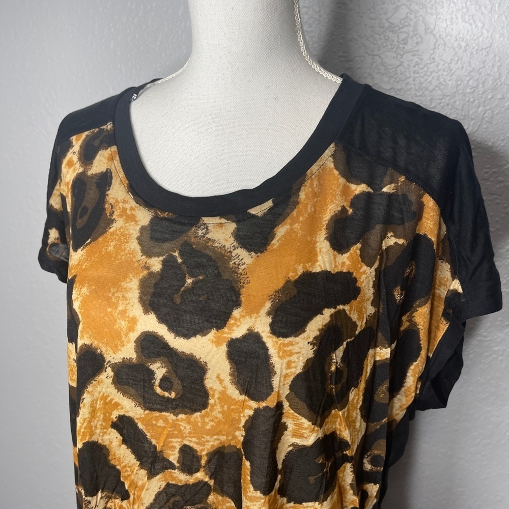 Forever 21 Leopard print‎ top - Picture 5 of 8
